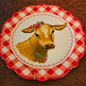 red gingham plate pioneer women have plate hanger attached. to hang